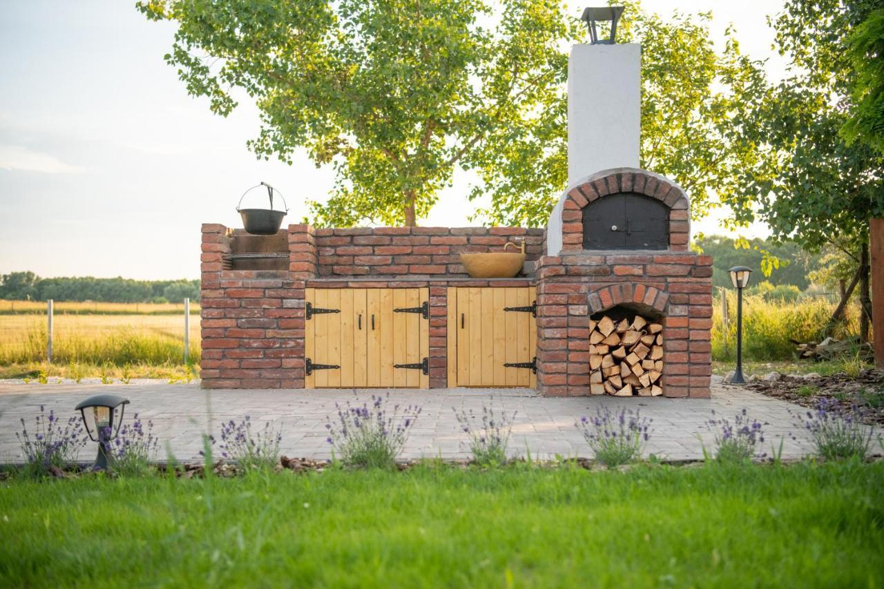 Natura Apartman Tiszafüred Exterior foto